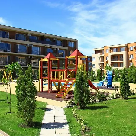 In Holiday Fort Golf Club * ساني بيتش